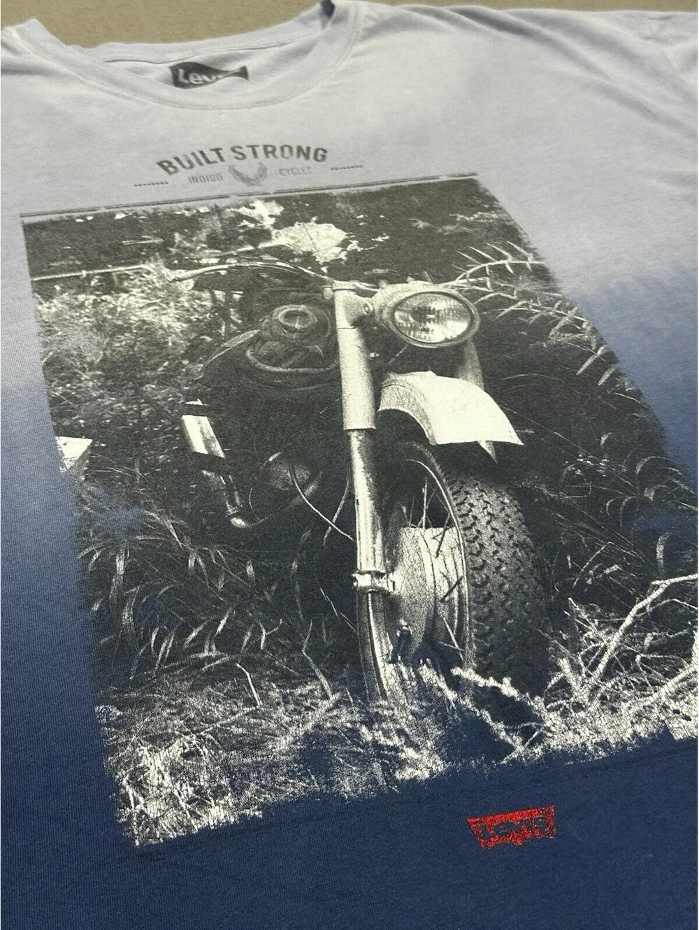 Men’s Levi’s Graphic T-Shirt – Motorcycle / “Built Strong” – Blue Ombre – XL